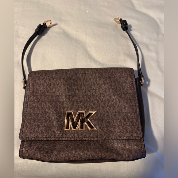 Michael Kors Handbags - Michael Kors Brown Bag - Missing Strap